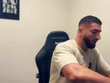 bigsnakeman1995 — #fitboy #sexymuscles #gymrat #daddy #giving tip goal for cum show [4729 tokens remaining]