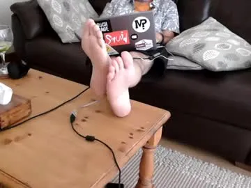 bindmedown — Durty chat #slut #anal #exhibitionist dirty #feet  #legs #lovense
