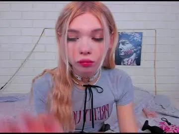blondy_fina — Spread ass and show my asshole [429 tokens left] #new #teen #trans #anal #18