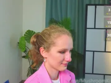 brittnyboyden — Testing Lush! Hello!  Goal: 30 sec flash boobs  #new #shy #blonde #skinny #18 [0 tokens remaining]
