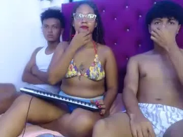 couples_nasty — We are couple andres&sofia camilo  Kira allow to our guest Lucy to join and do handjob [363 tokens left] #smalltits #latino #dirty #bigcock #couple [1000 tokens remaining]