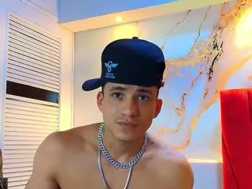danii_scot — GOAL: spit cock and jerk off [333 tokens remaining] Welcome to my room! im danii very good #bigcock #cum #master #latino #muscle