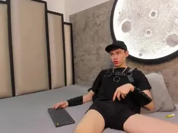 deivid_oficial20 — GOAL: Show cum [554 tokens remaining] Welcome to my room! #new #young #cum #bigcock #femboy
