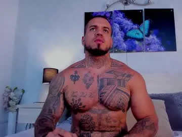 dominickane — Naked flash [99 tokens left] #bigdick #master #tattoo #hairy #muscle