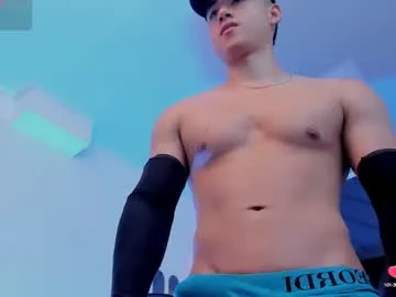 draven_marceaux — DELICIOUS PRECUM  [320 tokens left]  Welcome to my hottest room   Don't forget to follow and rate me with   #master #lovense #bigcock #cum #feet