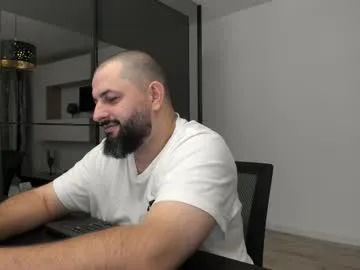 dravenpeak —  The King Responds to Energy #uncut #alpha #dominant #feet #hairy [555 tokens remaining]
