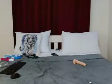 elegant_ebony on Chaturbate 