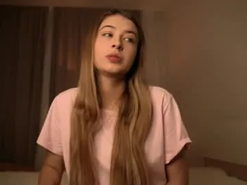 elisa_moon — naked on the bed  (almost)   #erotic #bigboobs #18 #teen #cute [1335 tokens remaining]