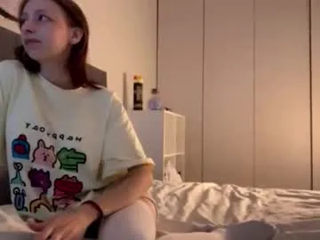 ellie_hollow on Chaturbate 