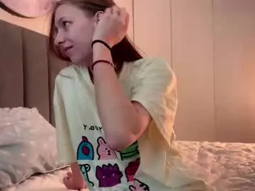 ellie_hollow on Chaturbate 