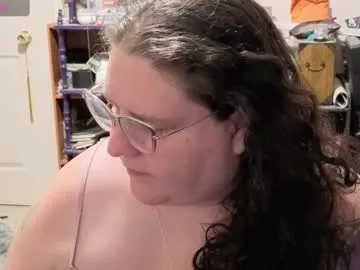emberlynnix — cum hang out with your favorite #bbw #hairy #divorced  #squirtingslut , read bio, see tip menu for fun things you can do to me