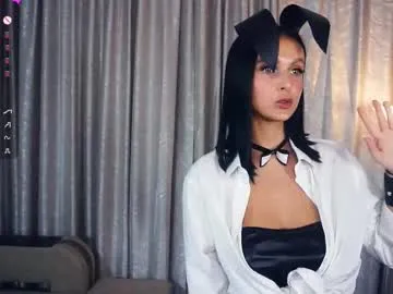 erlinefairall — Put the domi between my boobs in 2 min [112 tokens remaining] Hello guys! I'm Erline! Goal  #brunette #new #18 #bigboobs #skinny