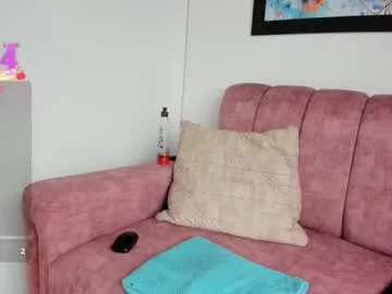 flufi_740 — GOAL: Make My Pussy Creamy [331 tokens remaining] Welcome To My Room Lovense Tip Goals