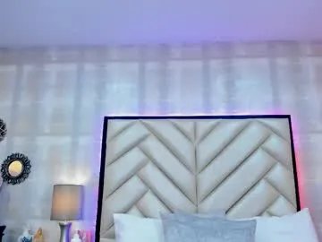 hazelmoret on Chaturbate