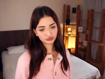 henriettabibbs — Hello cb :) First goal here [24 tokens remaining] Hey, everybody! I'm Becky and I'm #18 #new #shy #teen #petite