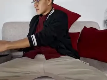 isaac_winter_ on Chaturbate 