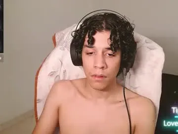 isidroglasc on Chaturbate 