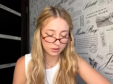 jettafrancis — Hello,Im Kodi! GOAL: Look in camera, suck finger! #natural #teen #18 #student #skinny [90 tokens remaining]