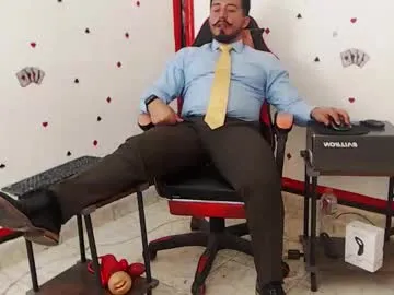 kalethbigdick88 — GOAL: show dick hard [35 tokens remaining] Welcome to my room! lovense diamo for dick  #cum #master   #boss  #feet  #muscles
