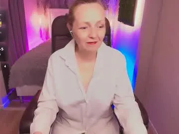 karen_villis — GOAL: Massage boobies [411 tokens remaining] My fav vibe: 5 10 25 #mature #milf #natural #blonde #feet
