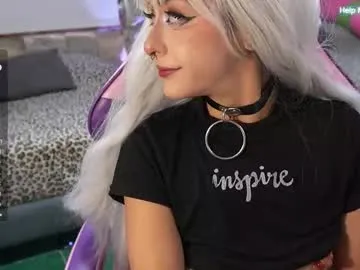 kikilepetite on Chaturbate 