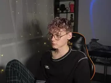 kirill_20_cm — cum now 1 boy [2000 tokens left] #couple #young #bigcock #18 #cum
