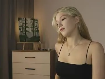 la_belle_ — Stand-up and show body  My favorite patterns 30/60/120/180Tip Menu is activePvt is open  #bigboobs #blonde #new #lovense #tiny [121 tokens remaining]