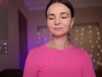 lanaloulou on Chaturbate 