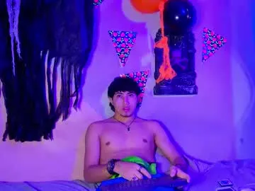 laura_and_kevin — GOAL: spread ass in doggy [35 tokens remaining] Welcome to my room! #bigboobs #bigdick #cute #18