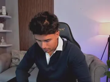 liam_colliins — Come here :) - Goal: CUM LIAM, CUMMM [2499 tokens left] #young #muscle #cum #lovense #bigcock