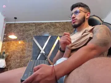 liam_kleiin — GOAL: Snake Balls [20 tokens remaining] Welcome to my room! HI  Is a horny day for a horny cum!   #bigass #muscle #lovense #bigcock #feet