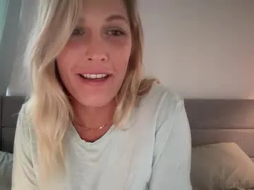 little_lies on Chaturbate 