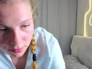 maritzastitt — goal: Sexy suck finger Hi! My name is Molly, I'm #18 y.o., #teen and #bigboobs girl. #shy #new [0 tokens remaining]