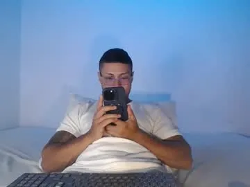 maxi_mux1 — Lovense EDGE 2  -be ON Now !! - Goal is :  Goal : ---  Naked & Hard -- Let's see how long I can stay hard for you!  #musclemen #muscleworship #straight #18 #cum #bigmuscles