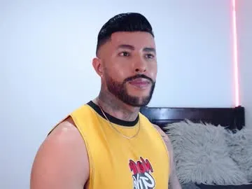 maximus_golden — thanks for join me, lest play ,meet and more ;) - Goal is : milky sweet milk #cum #bigcock #muscle #latino #lovense
