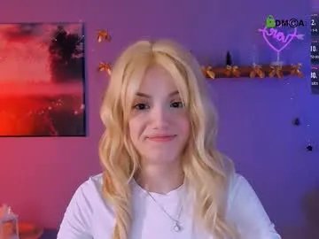 mia_starrr_ on Chaturbate