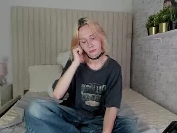 milophelps — GOAL: Remove a T -shirt and play with nipples [73 tokens remaining] Hello my sweet cats #bigcock #twink #young #femboy #feet