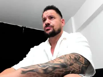 musclemonster31 — JERK MY COCK AND CUM ALL OVER MY MUSCLES [2000 tokens remaining]