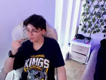 nathalyy_ds — Let the desire begin to know my body, explore and know the pleasures to get wet!   #nonude #skinny #18 #saliva #oil [220 tokens remaining]