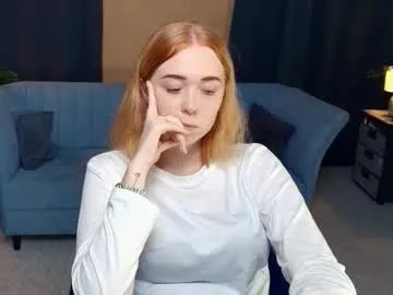 nelliemathers on Chaturbate