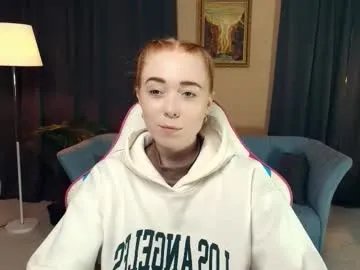 nelliemathers on Chaturbate