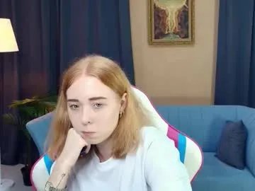 nelliemathers on Chaturbate