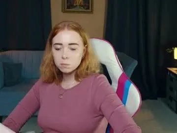 nelliemathers on Chaturbate