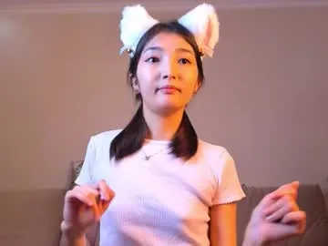 nooniemoon on Chaturbate 
