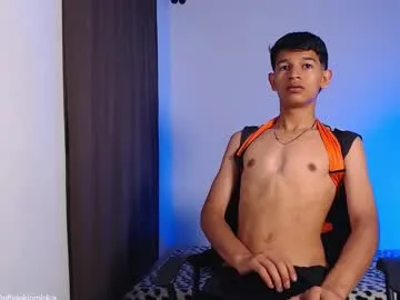 officialdominic on Chaturbate 