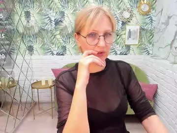 paris_cherry — Hi! Private is open. - Goal is : hand bra #milf #lovense #c2c #roleplay #cumshow