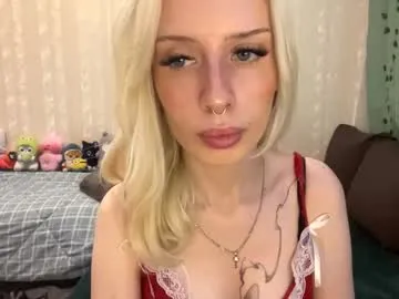 pennyczubakowski — Goal: Sexy smack my lips - My name is Luna and I'm #18 year old and i am #shy #new #young girl with #skinny figure and it's my first day here [25 tokens remaining]