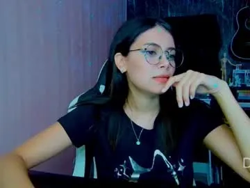 piixiie_d_oll — Hi :3 i like enjoy with #cum and #squirt - Lets go fun - Multi-Goal :  @1_naked @3_ oilshow_@4_ squirt @9_Hush #lovense #anal #latina