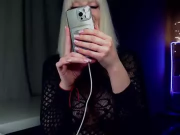 queensy_sins_x on Chaturbate 