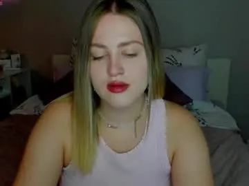 sarah_soul — lets make this ass shiny with lotion hheh<3  #blonde #nonude #bigboobs #lovense #talkative [222 tokens remaining]